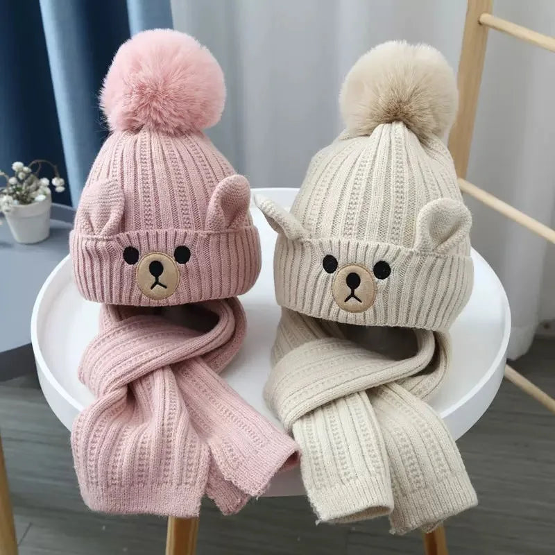 Kinder Winter Set Beanie Mütze mit Ohrenklappen und Schal warm und süß