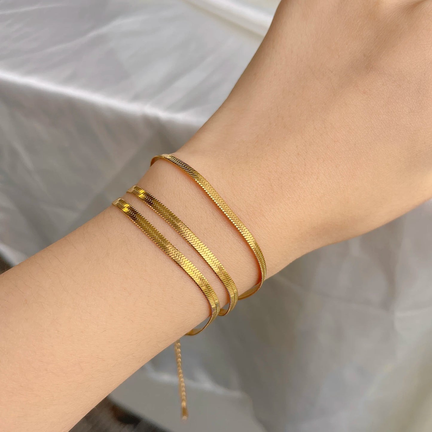 Elegante Edelstahl Schlangenkette für Damen und Herren in Goldfarbenem Design-Yabubest - Home & More
