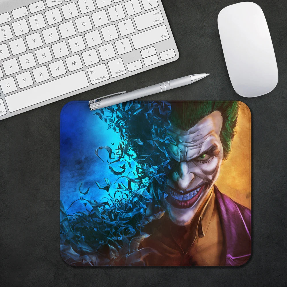 Kompaktes Gaming Mauspad für PC - Büro – Rutschfest und vielseitig