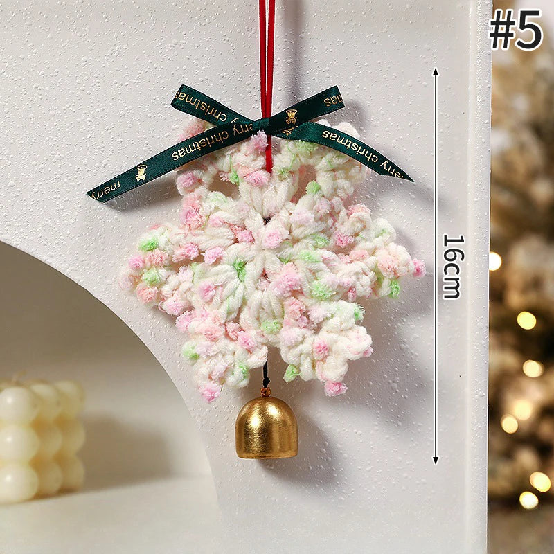 Gehäkelter Weihnachtsbaum Anhänger aus Textil für festliche Deko