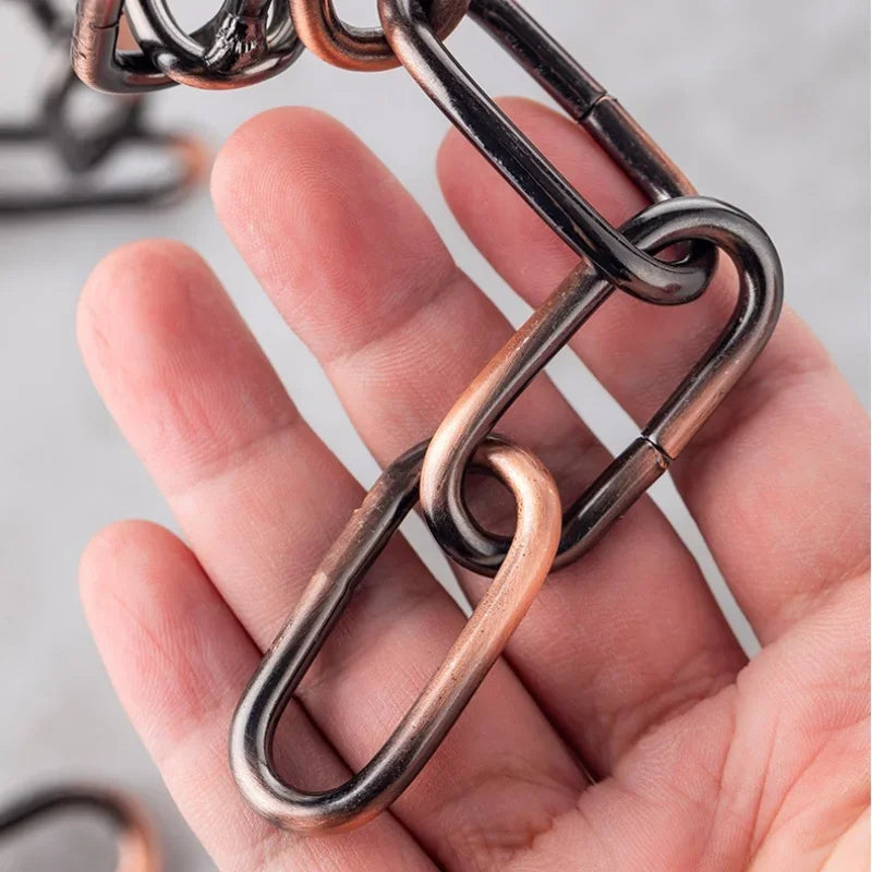 Kreative Metall Kette zum Hängen als Wein Rack und Dekoration