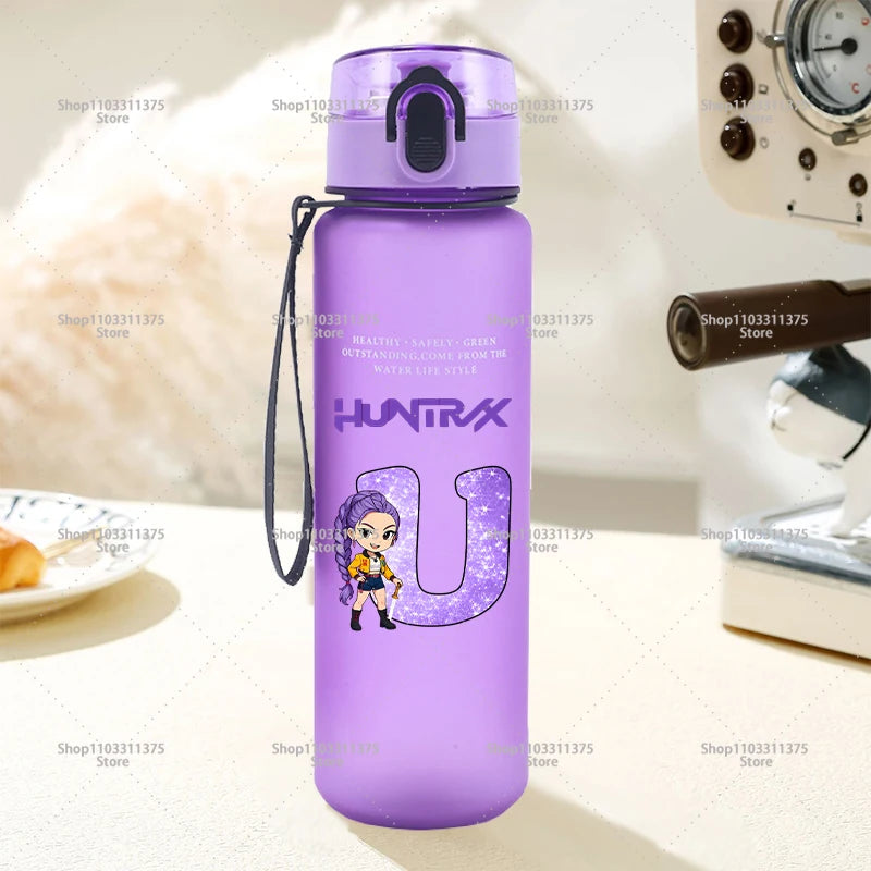 Tragbare Wasserflasche 650 ml mit trendigem Buchstaben-Design