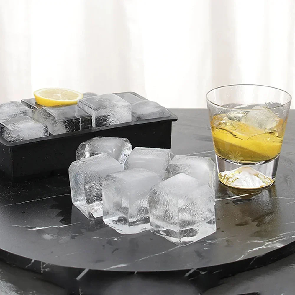 Große Eiswürfelschale aus Silikon mit Deckel – 4/6/8 Fächer für Whiskey - Cocktails