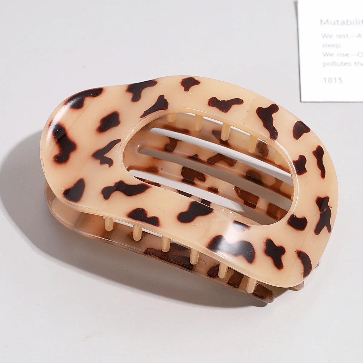 Matte ovale Haarklaue für Frauen – Sichere Frisuren und Eleganz