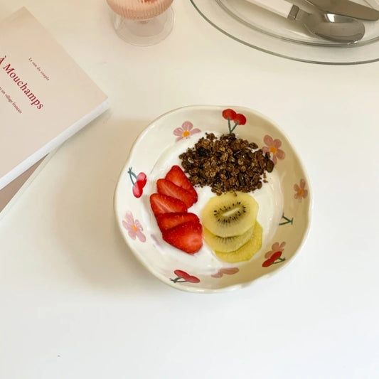 Handgemachte unregelmäßige Keramikschale für Servieren und Frühstück