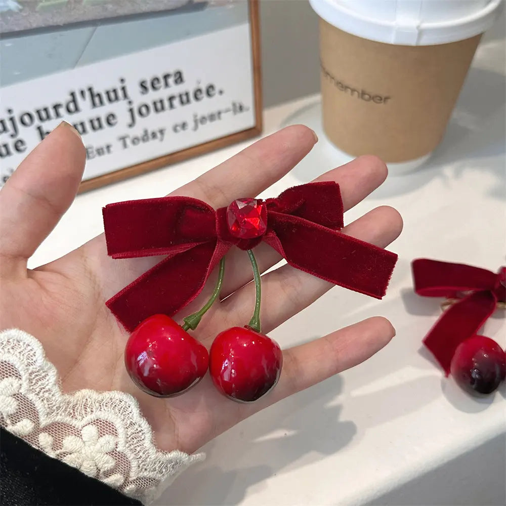 Eleganter Kirsch-Bogen Haarschmuck – stilvoller Clip für Pferdeschwanz - Pony