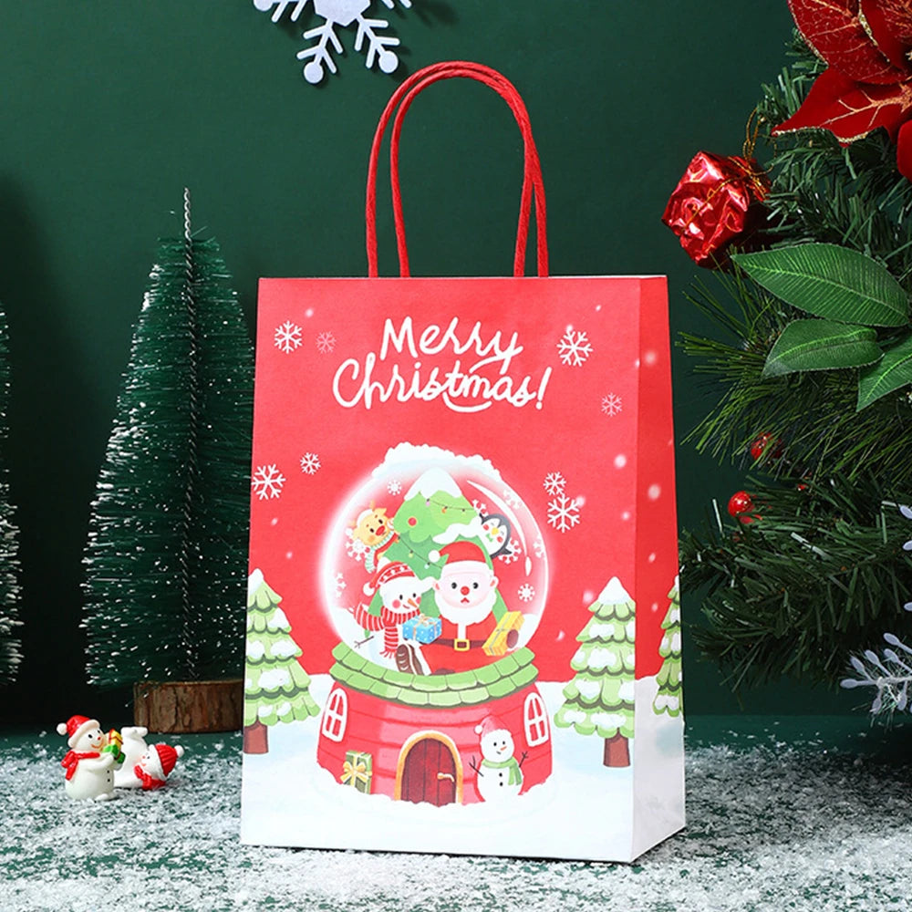 Festliche Geschenktüten aus Kraftpapier für Weihnachtsleckereien