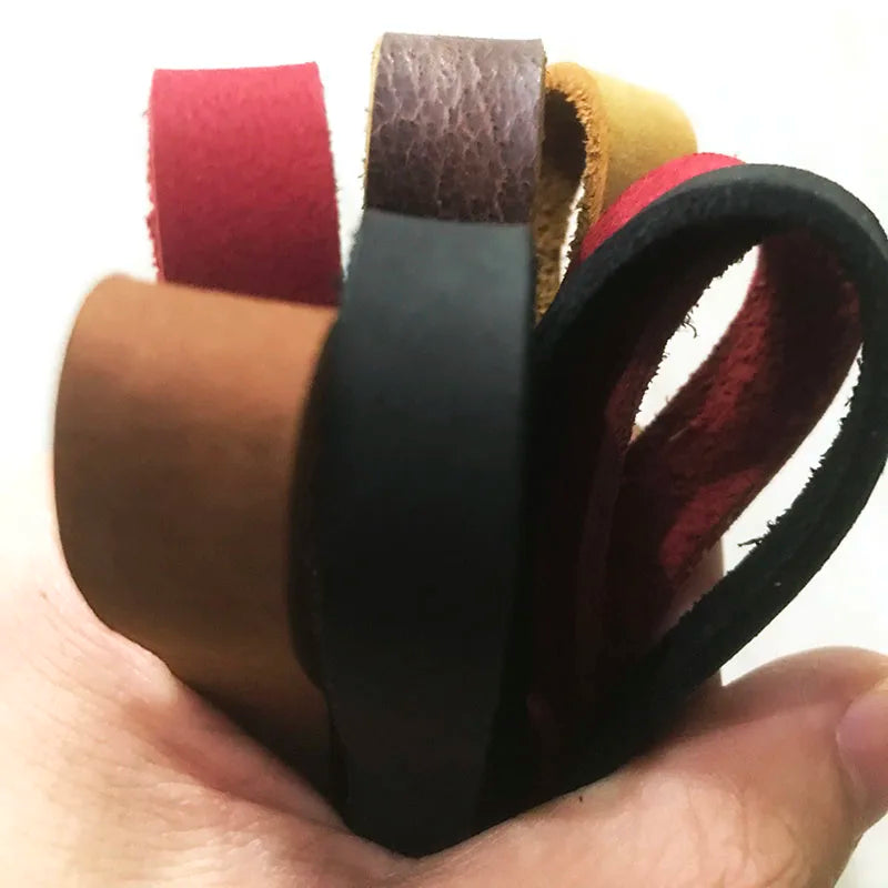 Eleganter Schlüsselanhänger aus Echtleder für Männer und Frauen