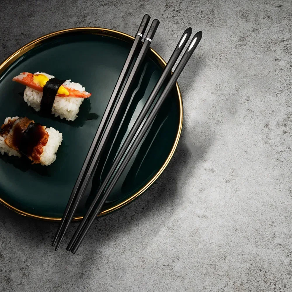 5 Paar wiederverwendbare schwarze Essstäbchen aus Metall für Sushi und Nudeln