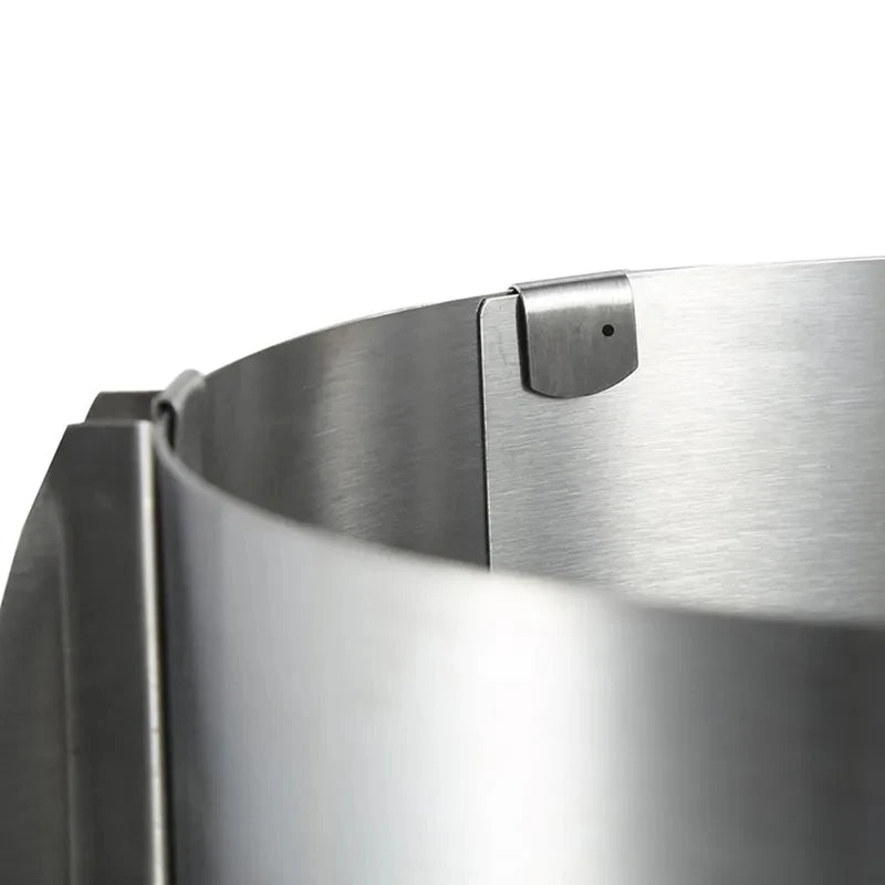 Verstellbarer Edelstahl Kuchenschneider mit Mousse Ring 16 bis 30 cm