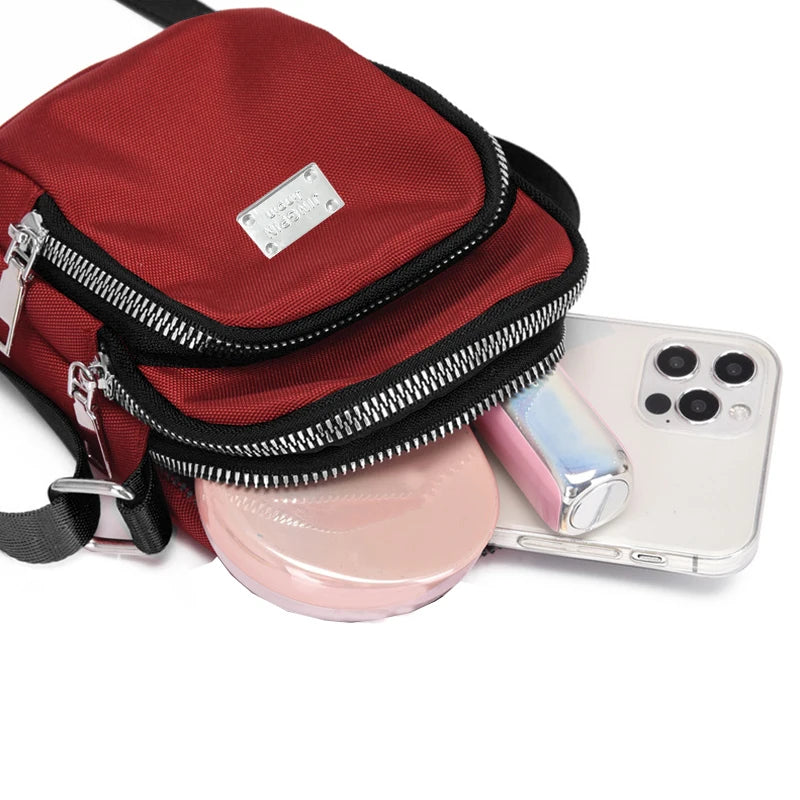 Mehrfarbige Mini Umhängetasche mit mehreren Fächern für Alltag