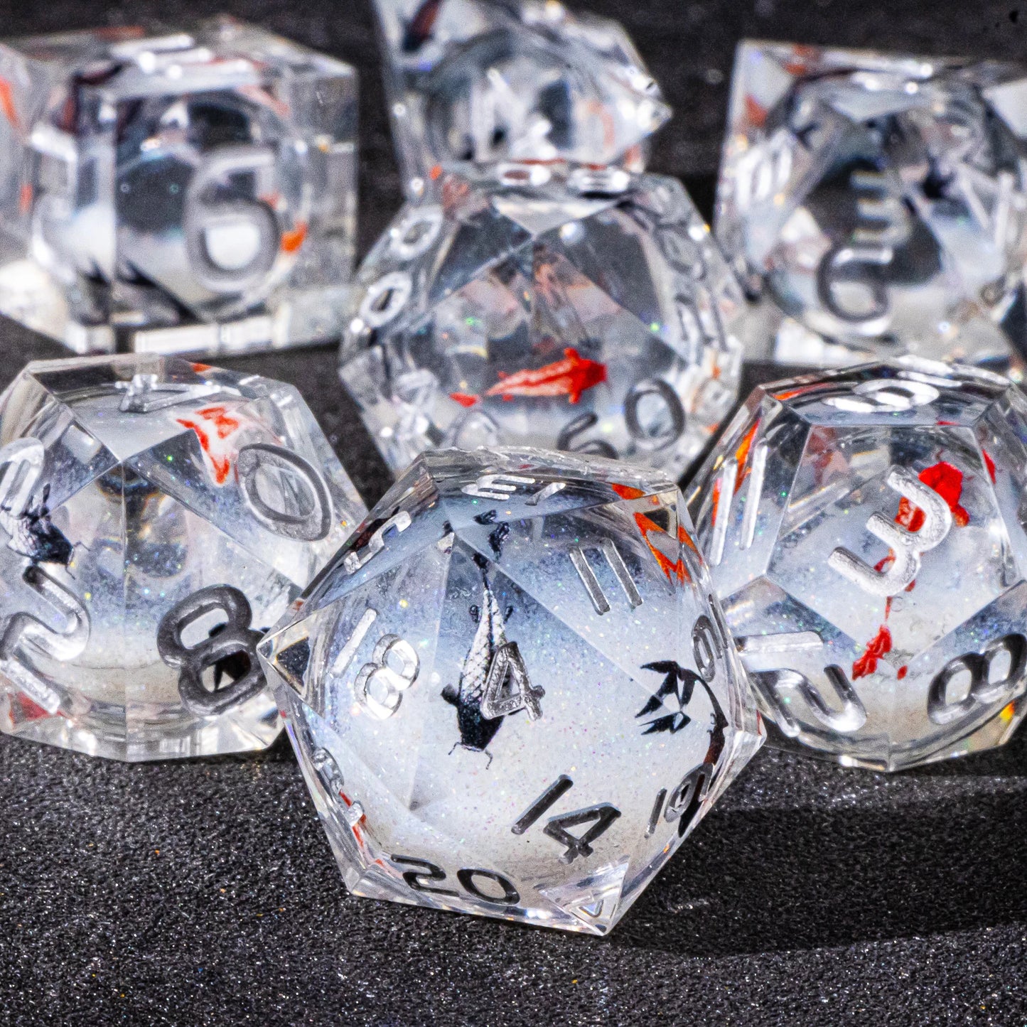 Hochwertiges 7-teiliges Würfelset für Rollenspiele mit flüssigem Kern