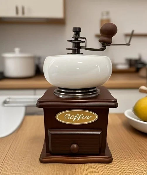 Vintage manuelle Kaffeemühle aus Holz Handkurbel Stil