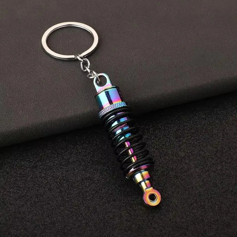 Robuster Edelstahl Schlüsselanhänger im Autoteile-Design – Perfektes Männergeschenk