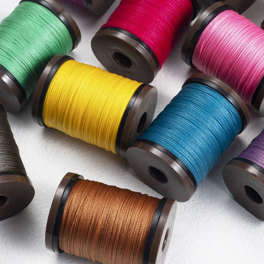 Robuster gewachster Polyesterfaden für Lederhandwerk und DIY Projekte