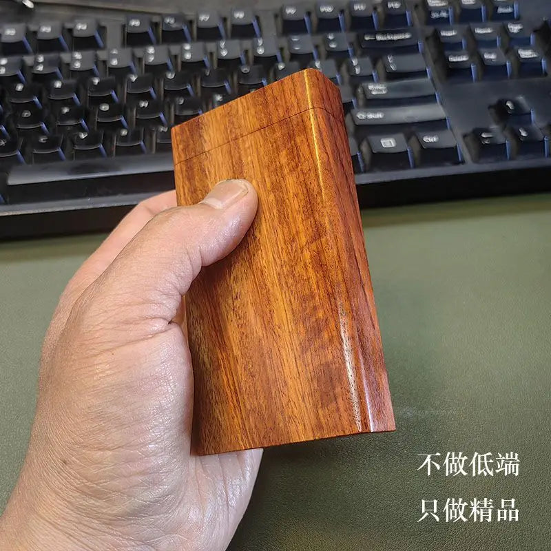 Handgefertigtes ausgehöhltes Sandelholz Zigarettenetui