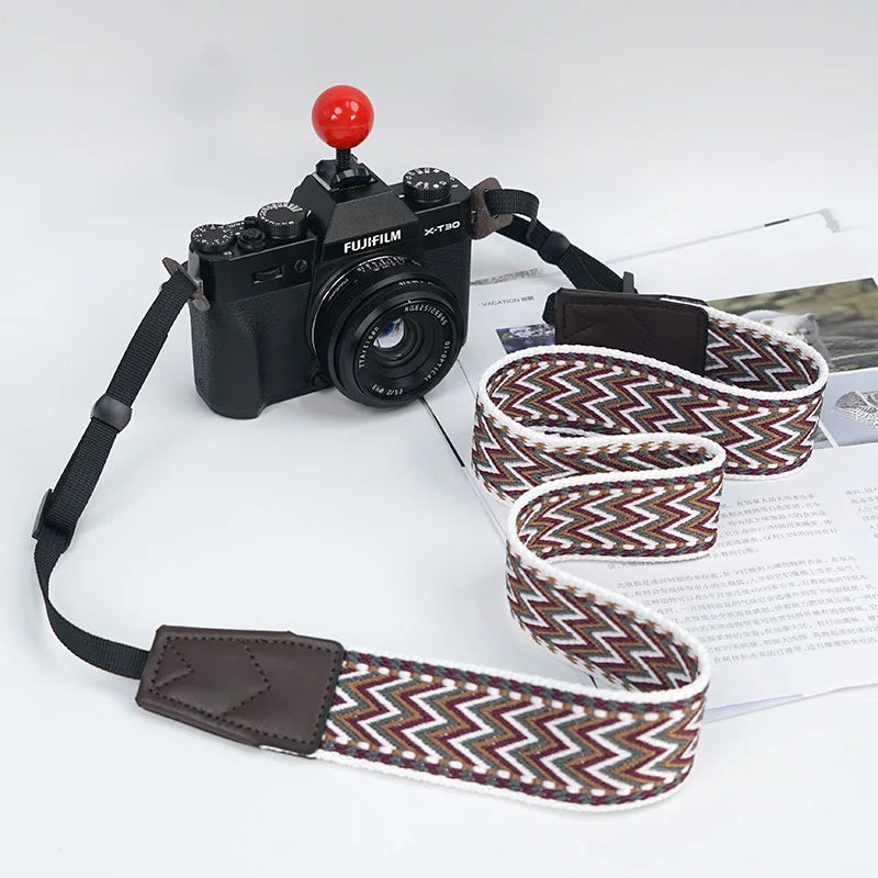 Verstellbarer ethnischer Kameragurt für komfortablen Schultertrag