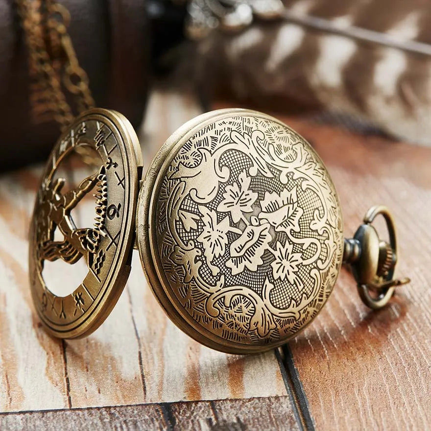 Retro Taschenuhr mit Sternbildern - Elegantes Design - Quarzuhrwerk - Unisex