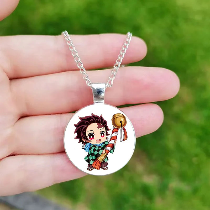 Anime Cosplay Halskette mit rundem Glas Anhänger für Fans und Sammler