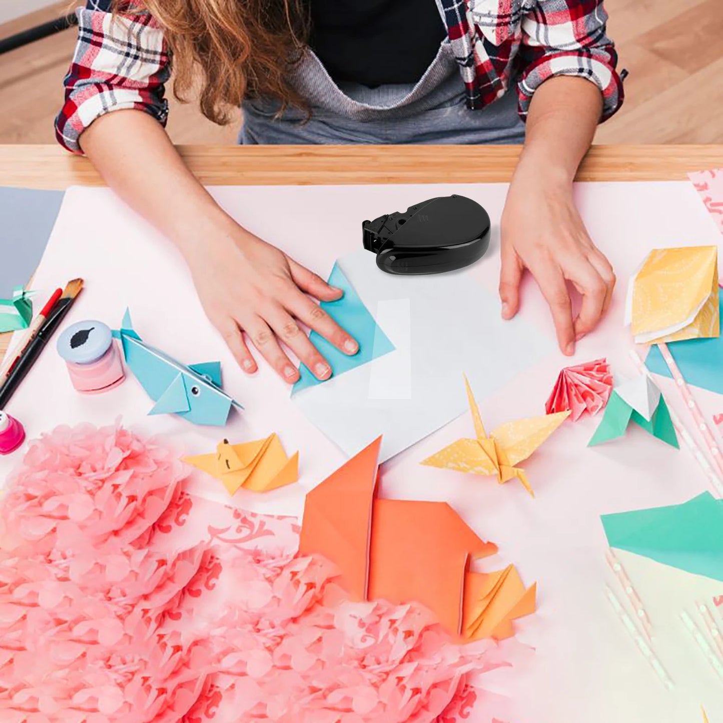 Effizienter Klebebandabroller mit automatischem Schnitt Einhandbedienung