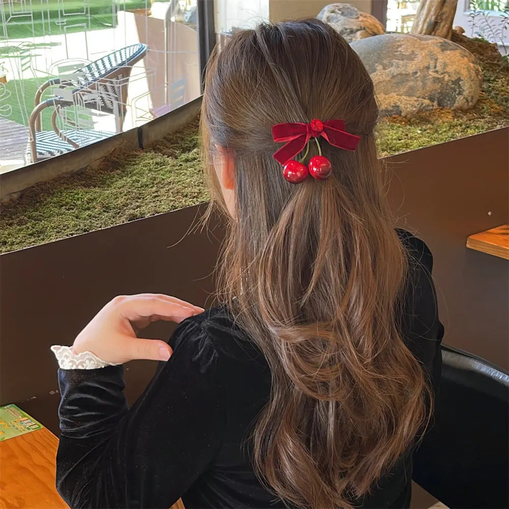 Eleganter Kirsch-Bogen Haarschmuck – stilvoller Clip für Pferdeschwanz - Pony