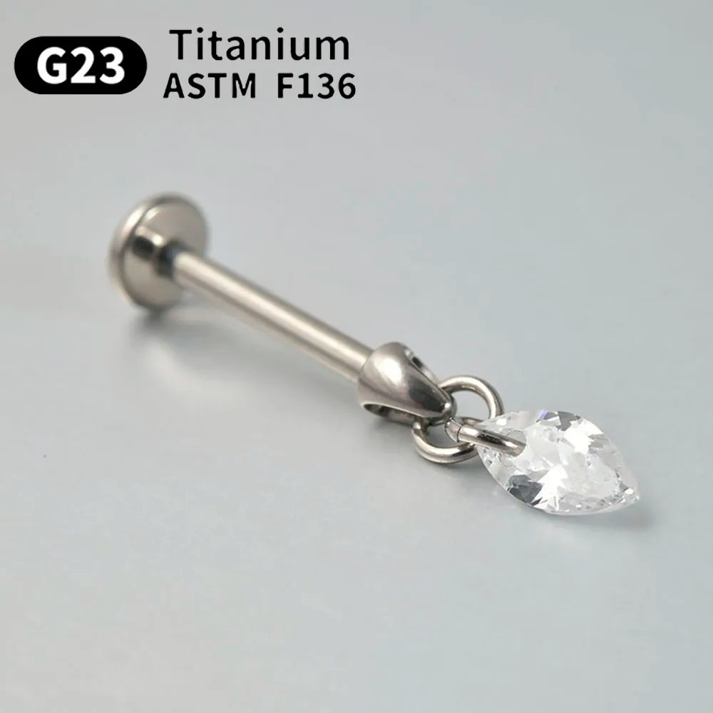 Hypoallergener Titan Ohrstecker mit Zirkon für klaren Stil