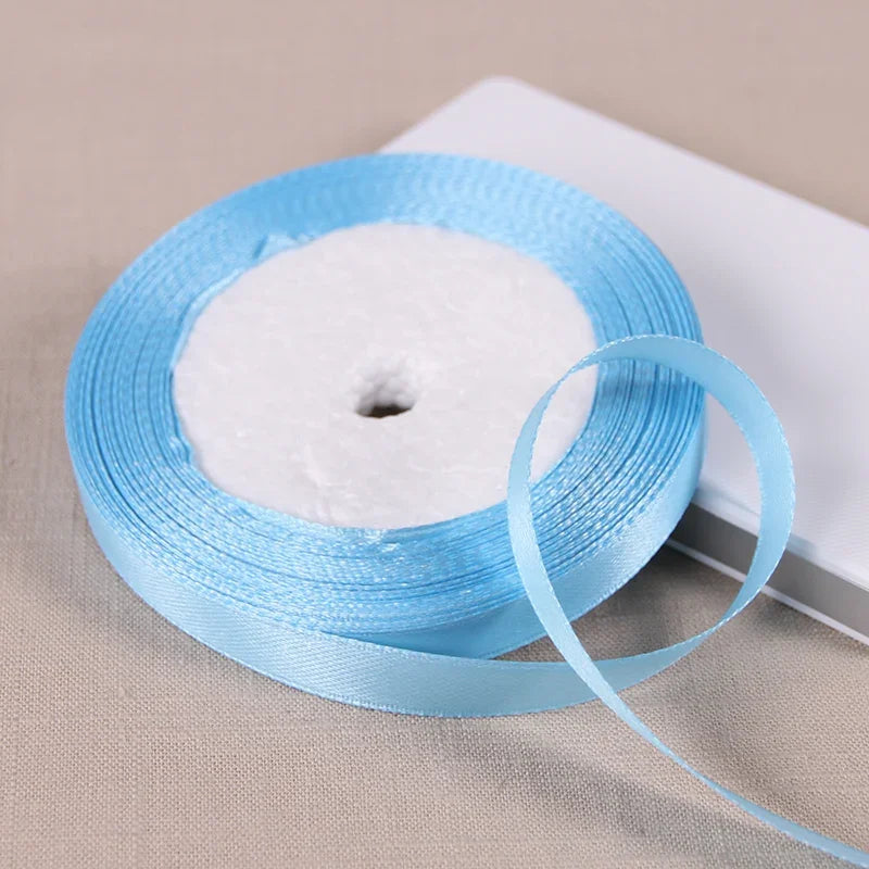 Vielseitiges Polyesterband für Dekoration und Bastelprojekte