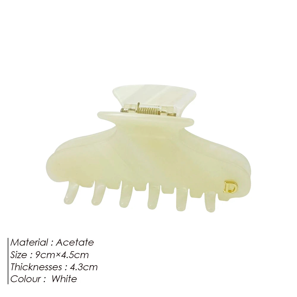 Attraktive mehrfarbige Haarspangen für stilvolles Styling