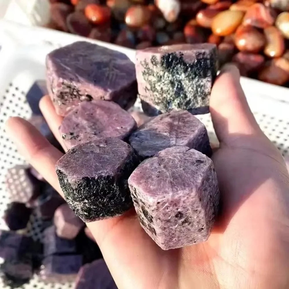 Naturstein Rubin Korund Rohstein Heilkristall Energie Mineralkristall Quarz