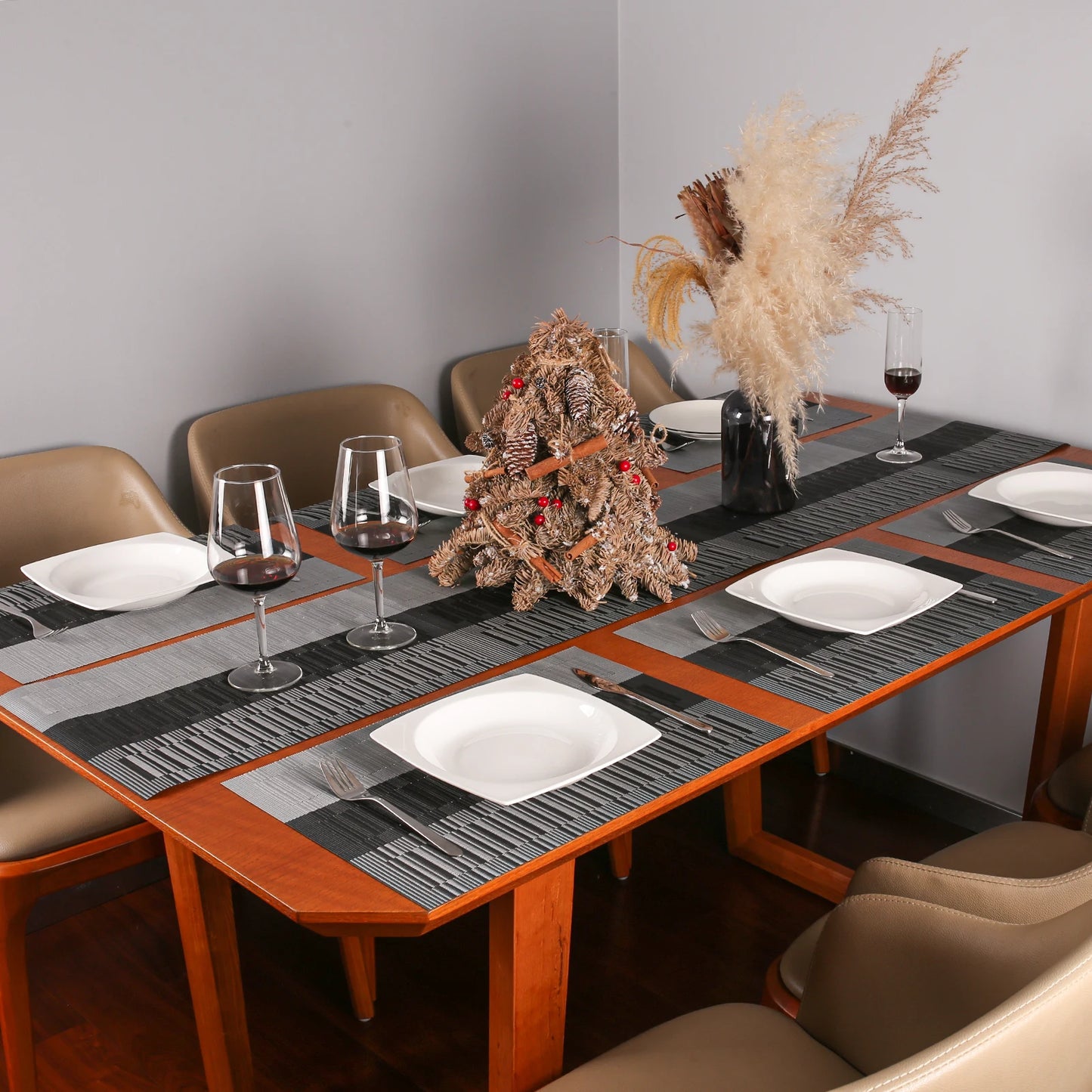 Modernes Tischset Set mit Untersetzern – Rutschfest & Leicht zu Reinigen