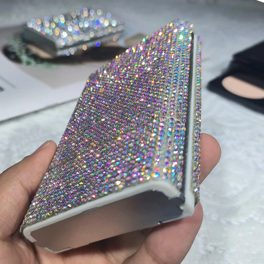 Elegantes personalisiertes Damen Zigarettenetui mit Diamantbesatz