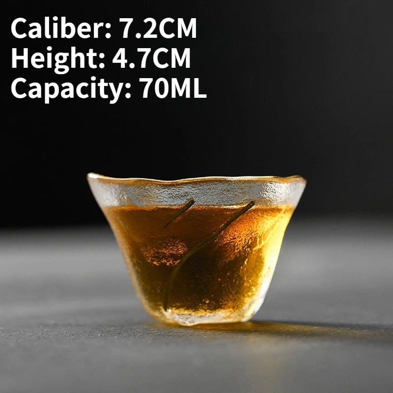 Exklusive Teeschale aus gehämmertem Glas mit Goldrand