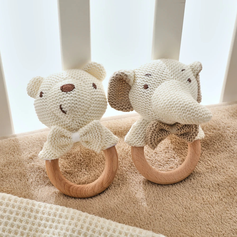 Natürliche Baby Rassel aus Holz mit süßem Bär Motiv-Yabubestshop
