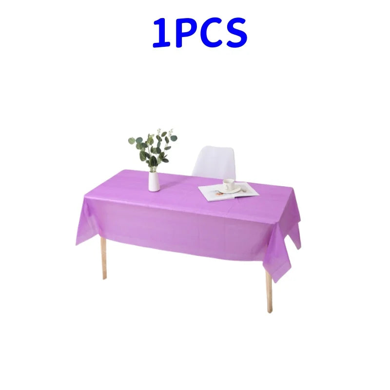 Praktische weiße Einweg-Tischdecke für Partys und Picknick