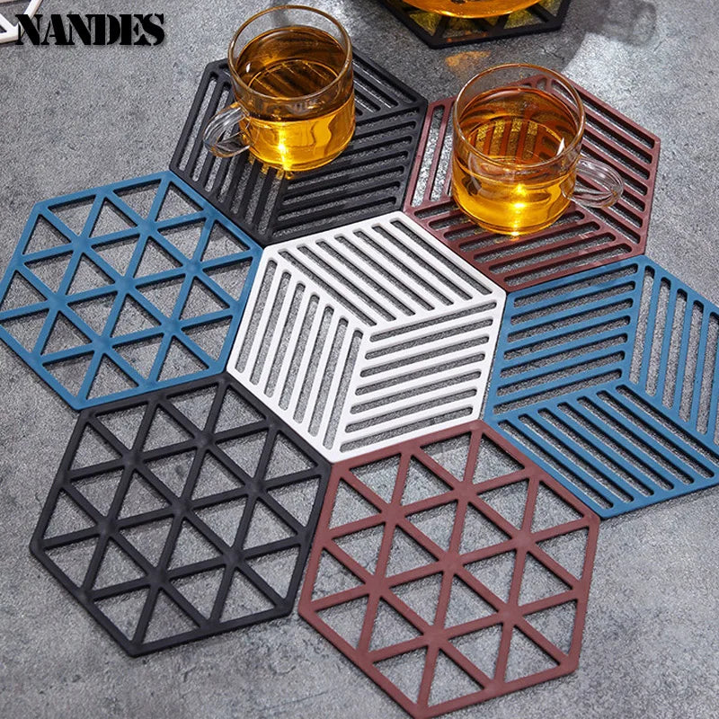 Hexagonale Silikon Tassenmatte: Hohl, Rutschfest - Hitzebeständig für Haushalt