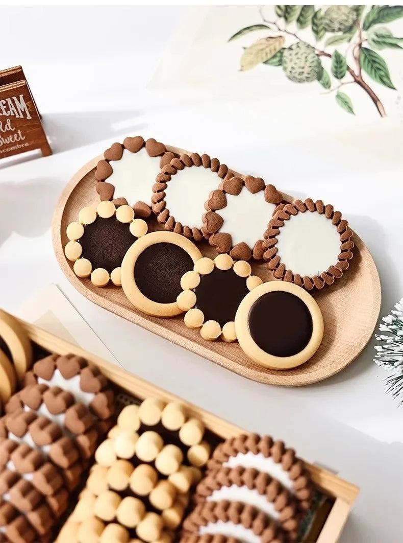 Praktischer 3D Keksstempel aus Kunststoff für kreative Kekse