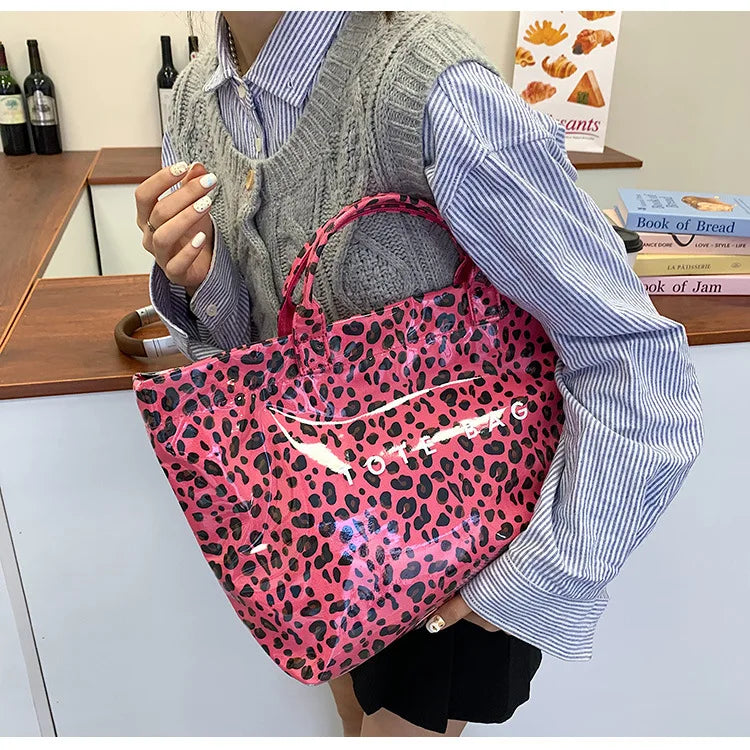 Leichte Damenhandtasche mit großem Fassungsvermögen im Leopardenmuster