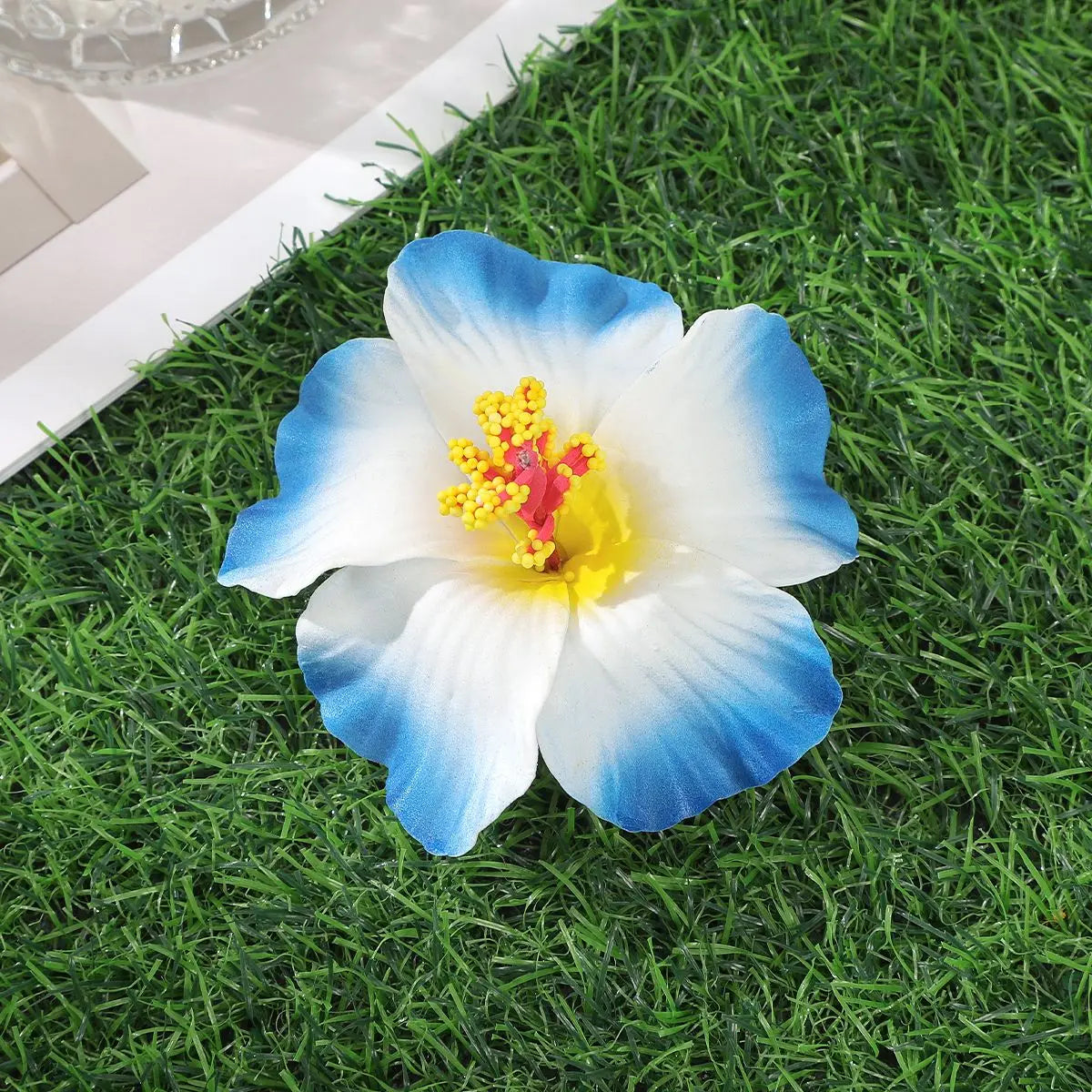 Leicht - stilvoll: Kleine Tulpenblumen-Haarspange für Sommer - Alltag