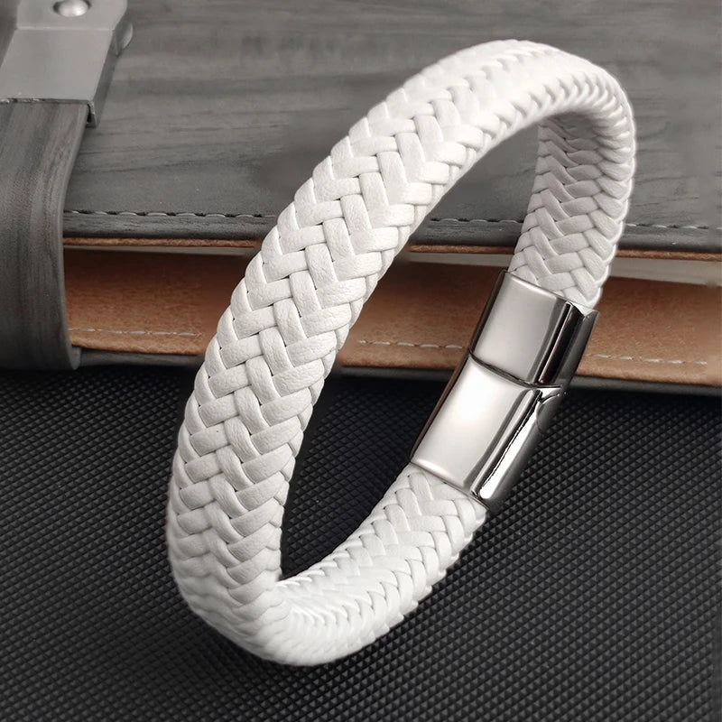 Modernes Herren Lederarmband mit Edelstahl Verschluss