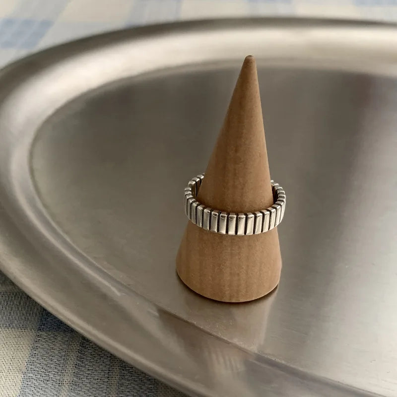 Verstellbarer Silberring mit hohlen Linien, stylischer Punk-Schmuck Unisex
