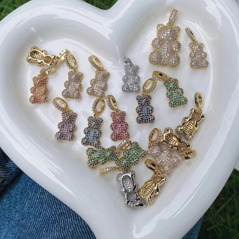 Luxuriöser feiner Regenbogen Zirkonia Charm Anhänger Bär Schmuck