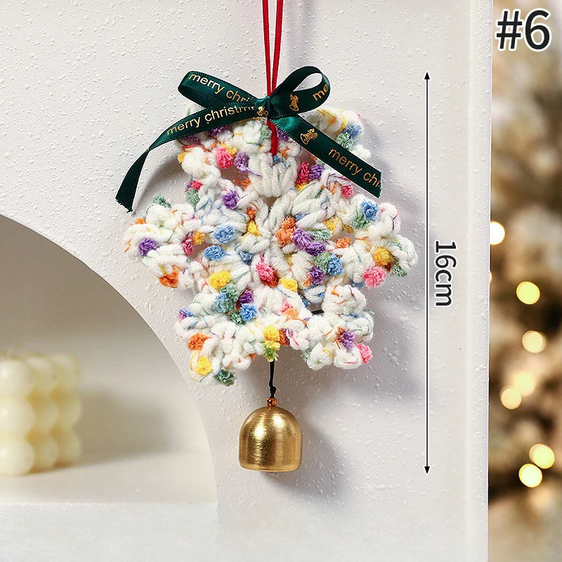 Gehäkelter Weihnachtsbaum Anhänger aus Textil für festliche Deko