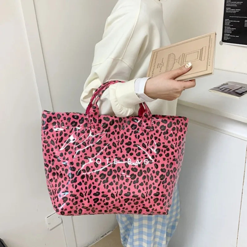 Leichte Damenhandtasche mit großem Fassungsvermögen im Leopardenmuster