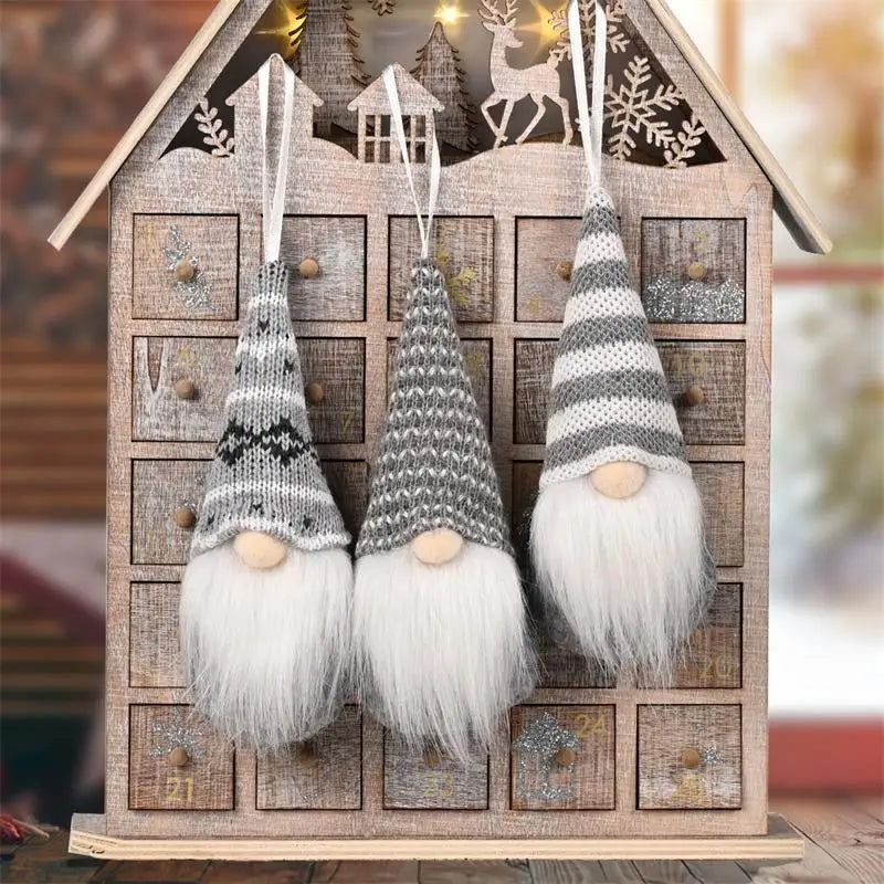 Kindliche Weihnachts-Gnom Puppe mit leuchtenden Pailletten Ornament