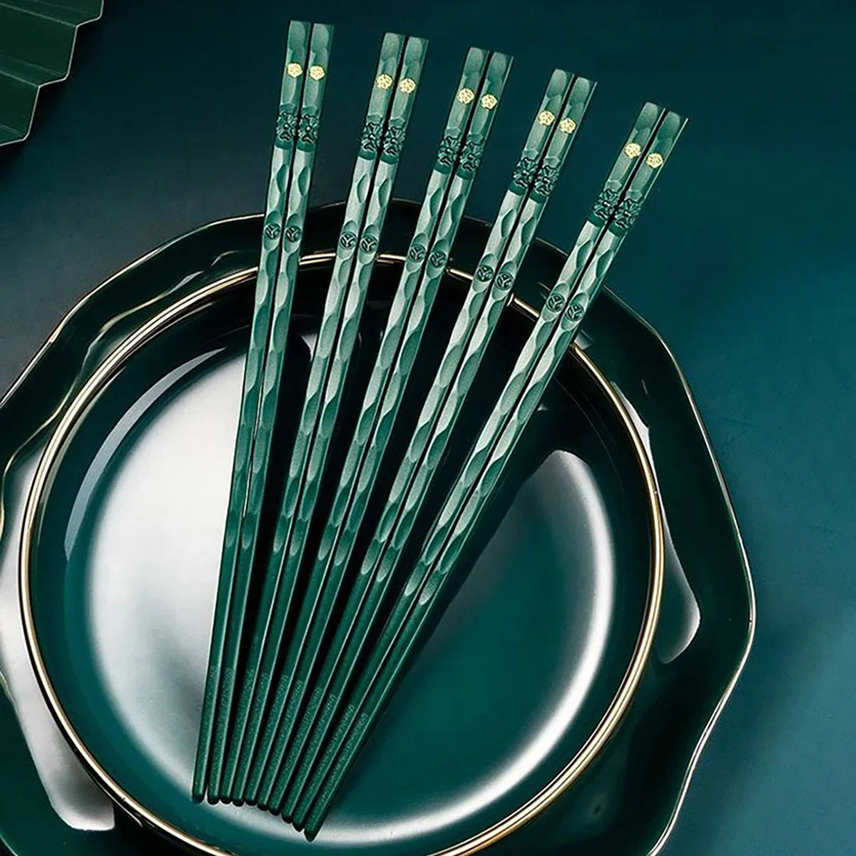 5x Legierung Essstäbchen mit Bambusform – Wiederverwendbar, spülmaschinenfest