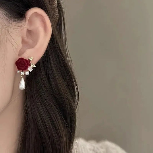 Elegante Ohrstecker mit Perlen Imitation in Silber für Frauen