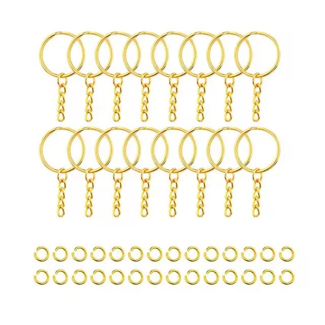 30-teiliges Set versilberter Metall-Schlüsselanhänger mit Kette und Ring
