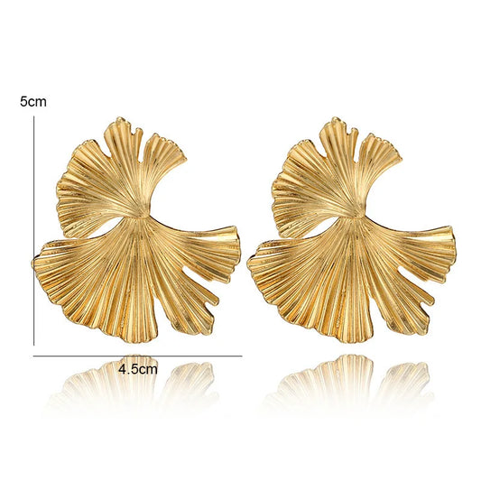Elegante Ohrstecker Ginkgo Blatt Motiv in Gold und Silber
