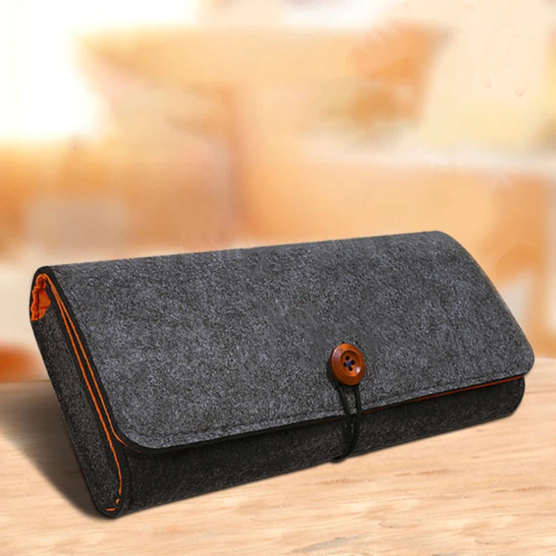 Schutzhülle aus Filz für mobile Geräte mit Fächerfach