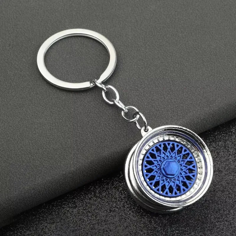 Robuster Edelstahl Schlüsselanhänger im Autoteile-Design – Perfektes Männergeschenk
